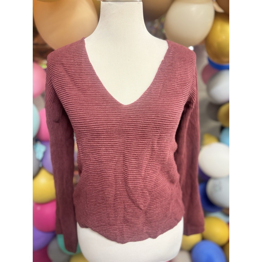 Free People Ribbed V-Neck Sweater –‎ Size Small